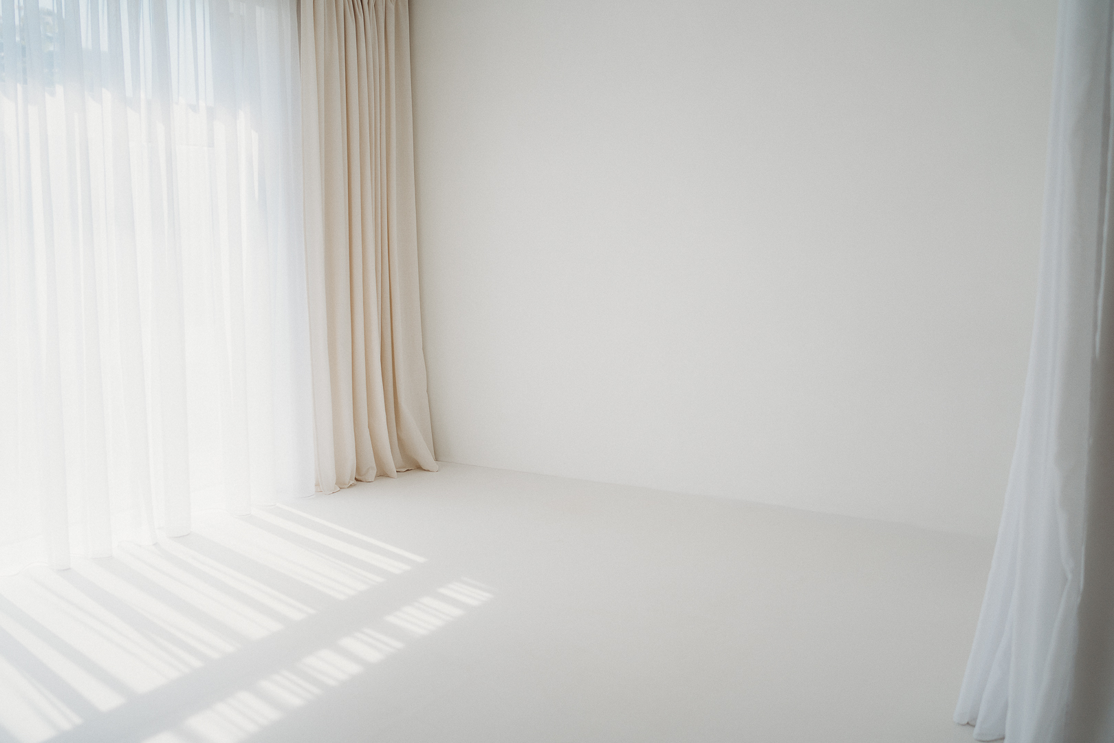 Minimal set-up: prostor pro čistou a nadčasovou fotografii
